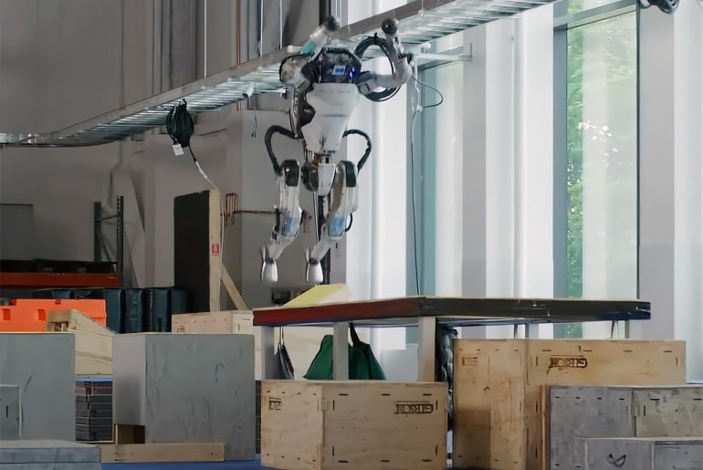 Boston Dynamics Atlas Robot Parkour FAIL