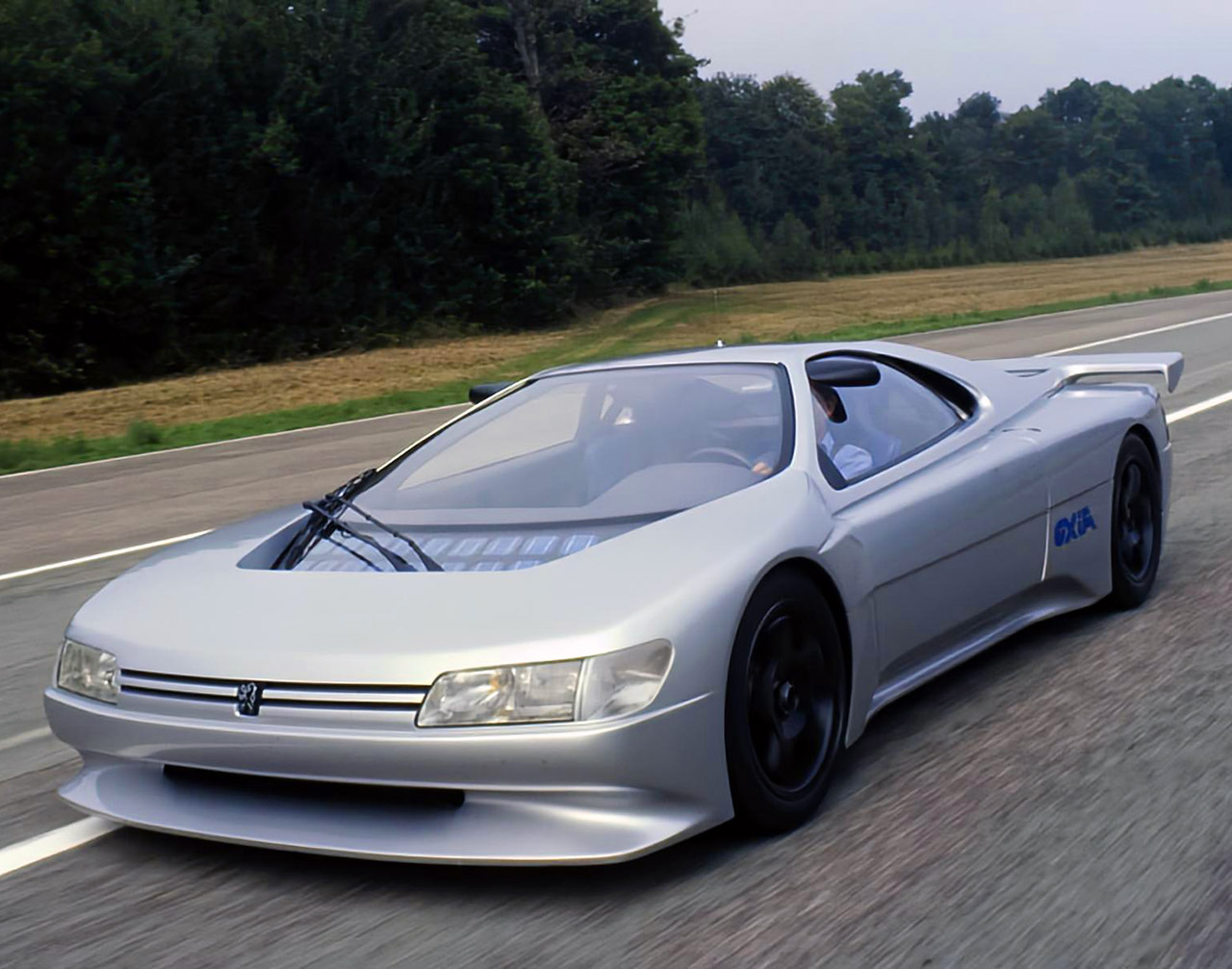 Peugeot Oxia Supercar Concept