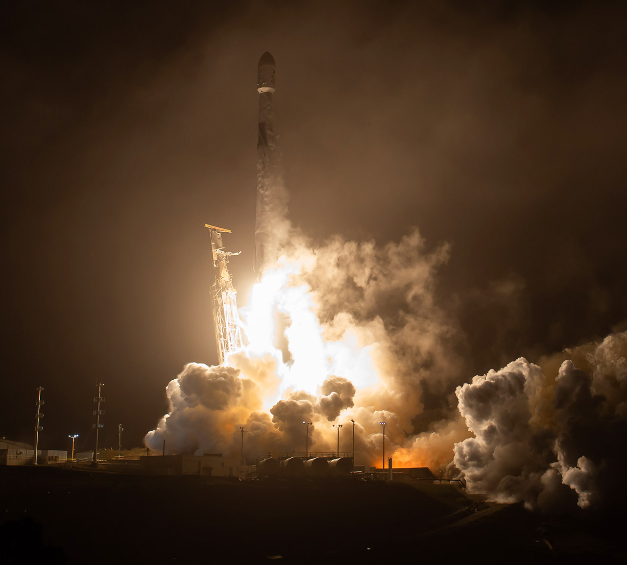 NASA Double Asteroid Redirection Test (DART) SpaceX Falcon 9 Rocket